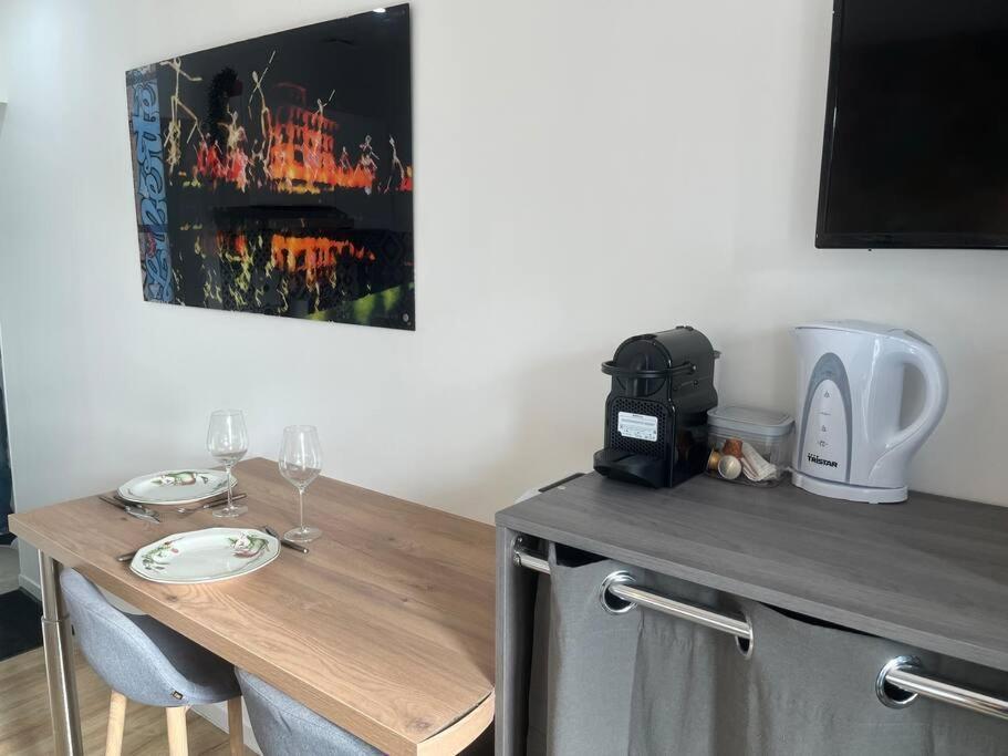 Verdi Studio Cosy Au Calme Parking Gratuit Chasse-sur-Rhône Exterior foto