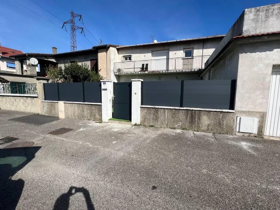 Verdi Studio Cosy Au Calme Parking Gratuit Chasse-sur-Rhône Exterior foto